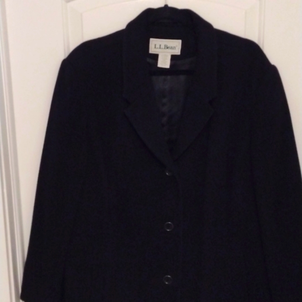 LLBean 3/4 length, black, wool and cashmere coat. Size 18 Excellent condition!